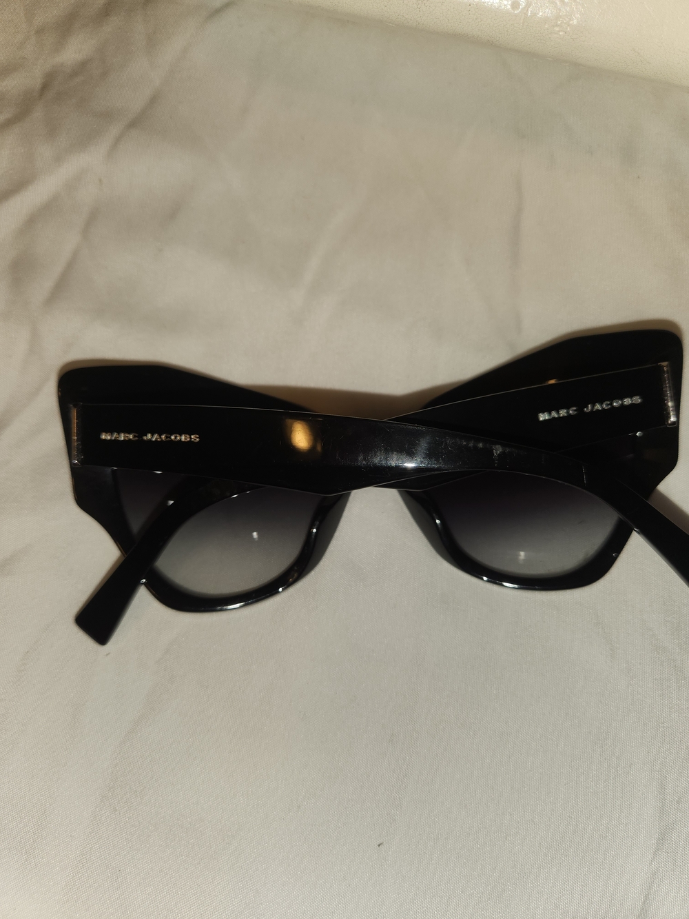 Marc Jacobs Black Cat-Eye Sunglasses with Gradient Lenses